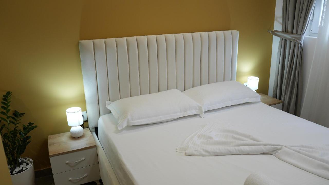 Hotel Luris Golem  Buitenkant foto