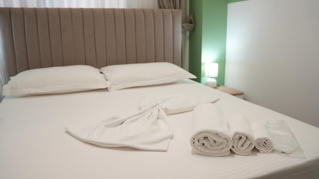 Hotel Luris Golem  Buitenkant foto