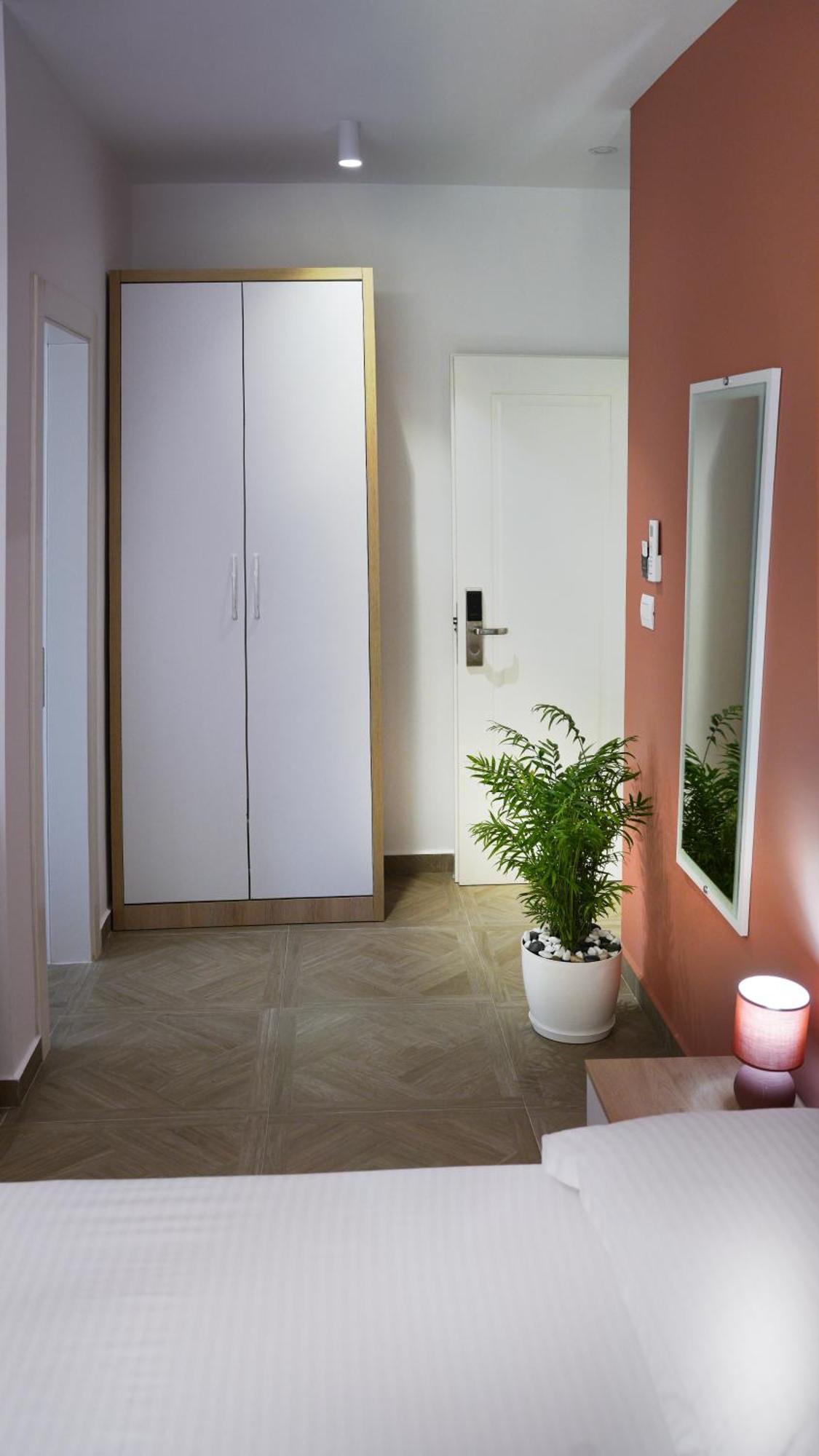 Hotel Luris Golem  Buitenkant foto
