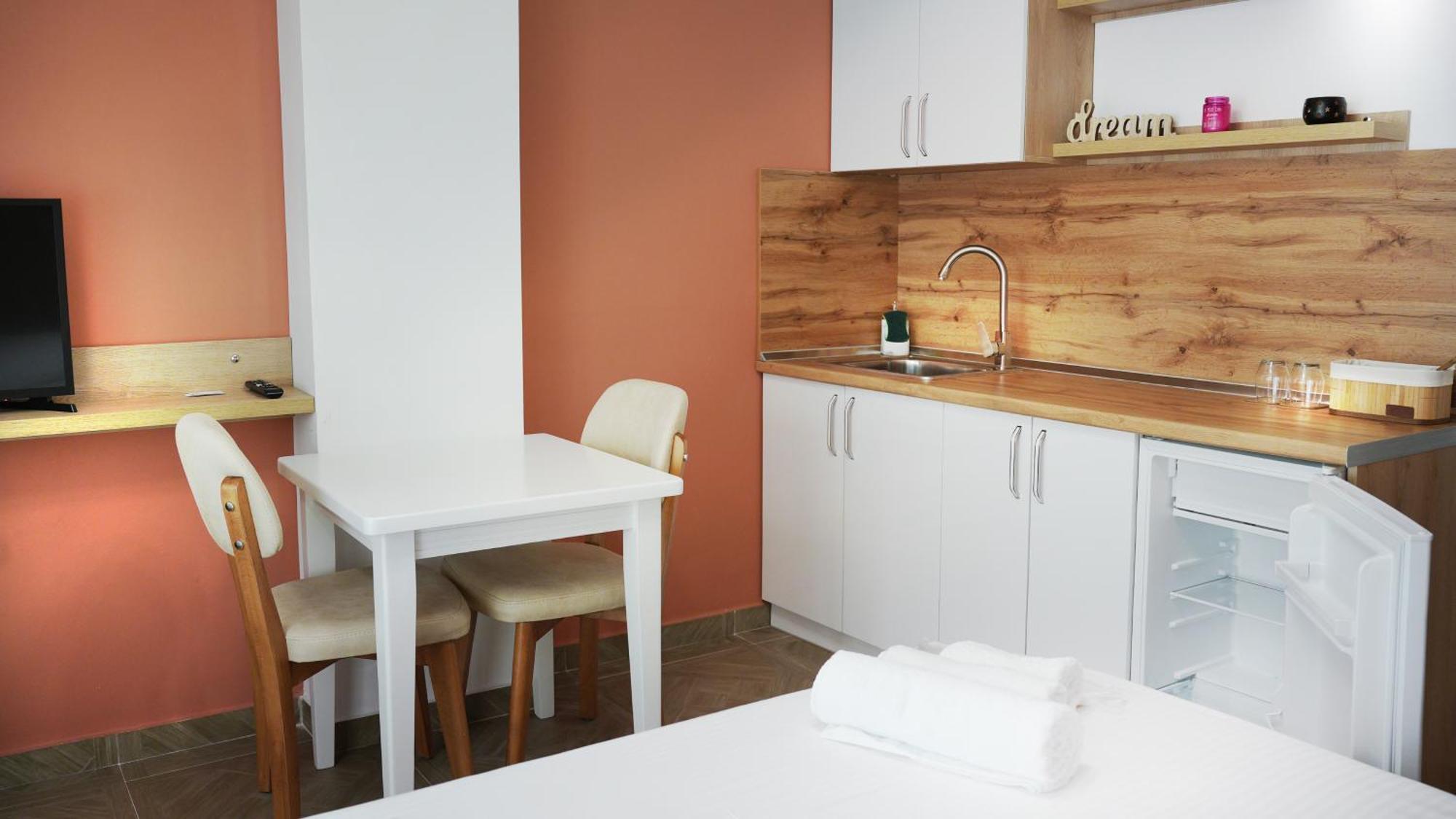 Hotel Luris Golem  Buitenkant foto