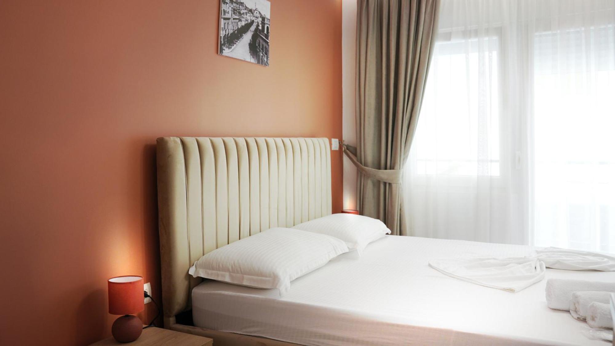 Hotel Luris Golem  Buitenkant foto
