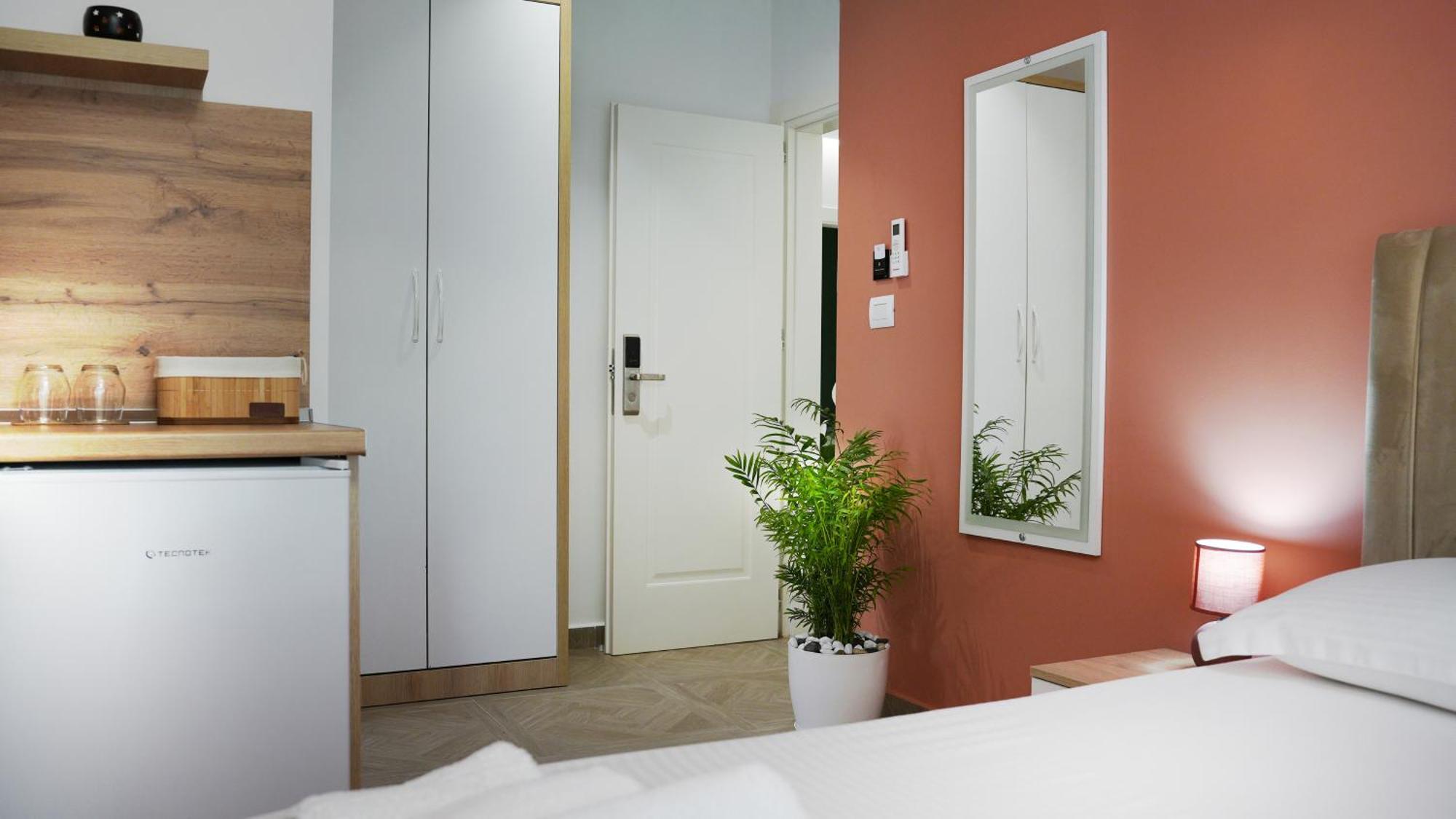 Hotel Luris Golem  Buitenkant foto